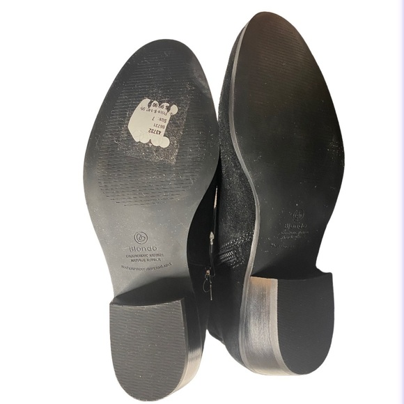 LIKE ✨NEW ✨ BLONDO WATERPROOF SUEDE ANKLE BOOTS WITH BUCKLE SIZE 7M - Picture 3 of 5